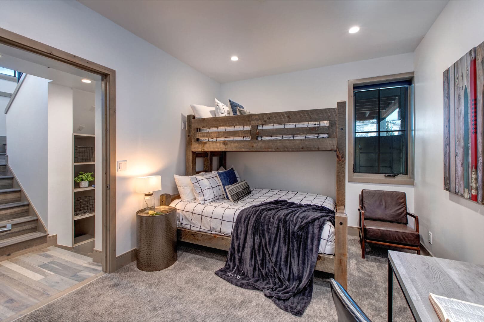 Kings Crown - Image 41