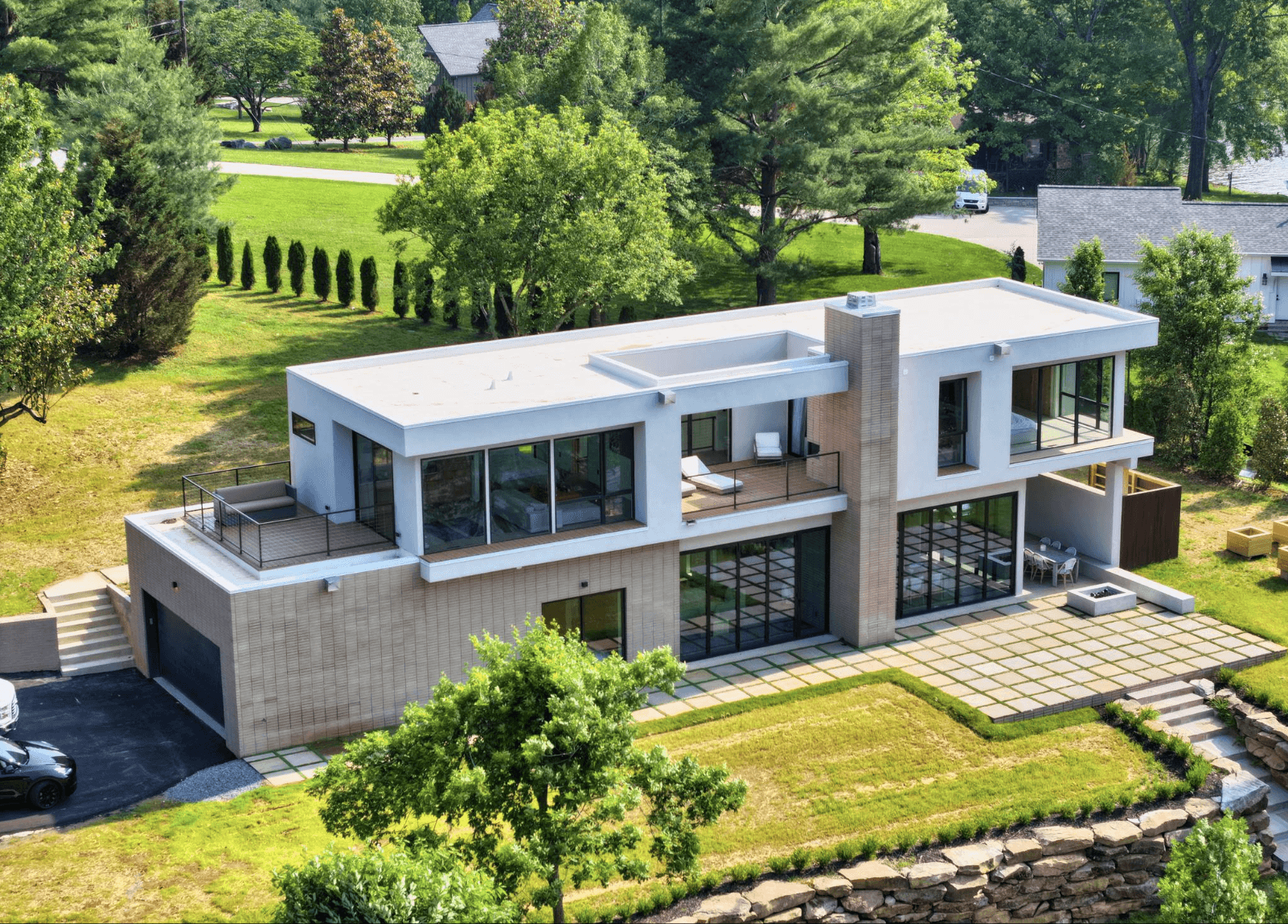 Nashville Lakeside Modern - Image 2