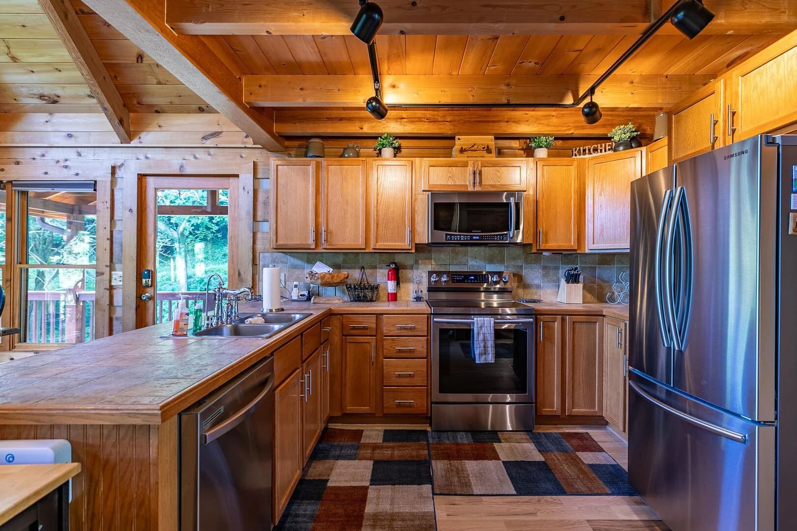 Mountain Time Home - Image 11