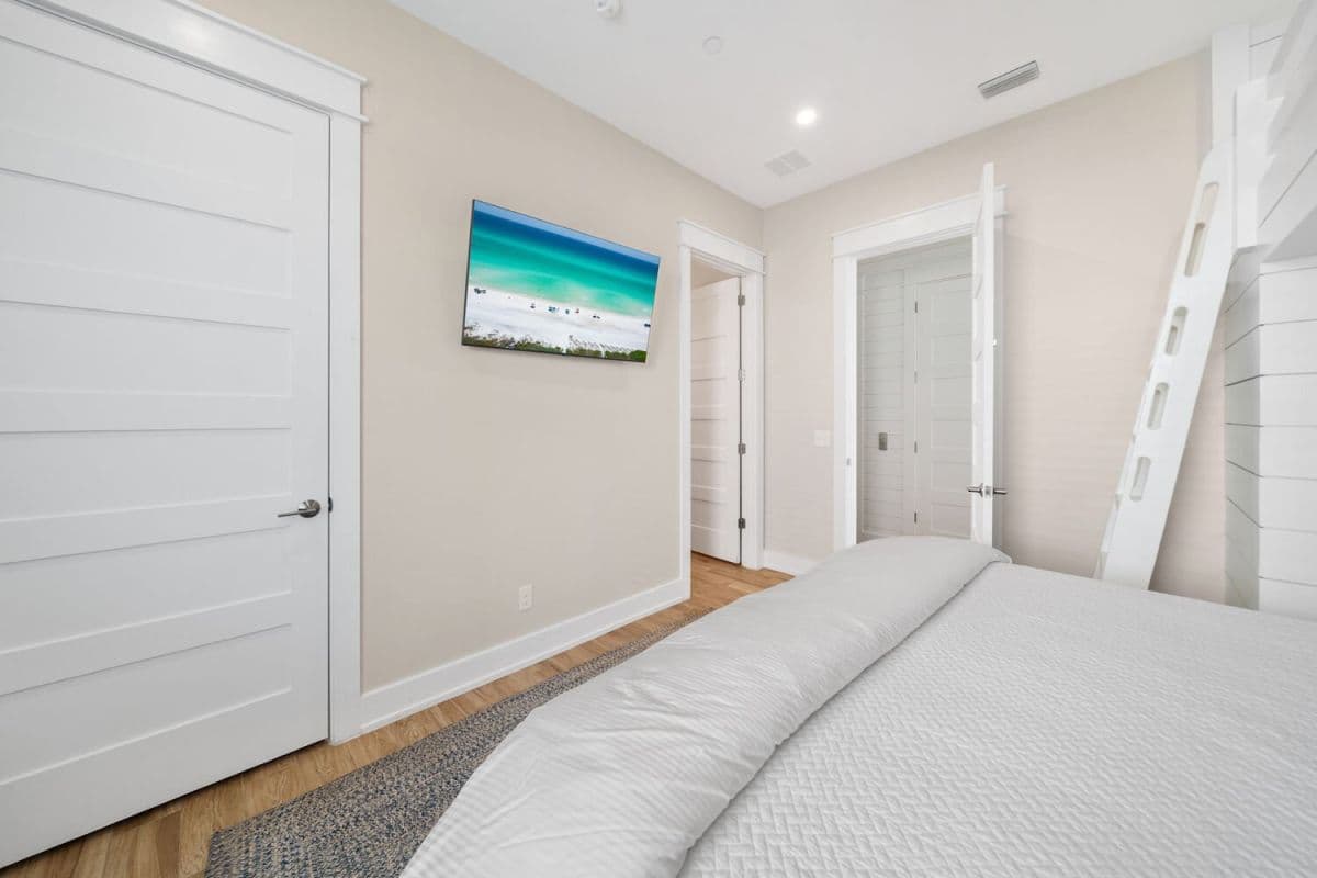 Teddy's Heaven - Image 26