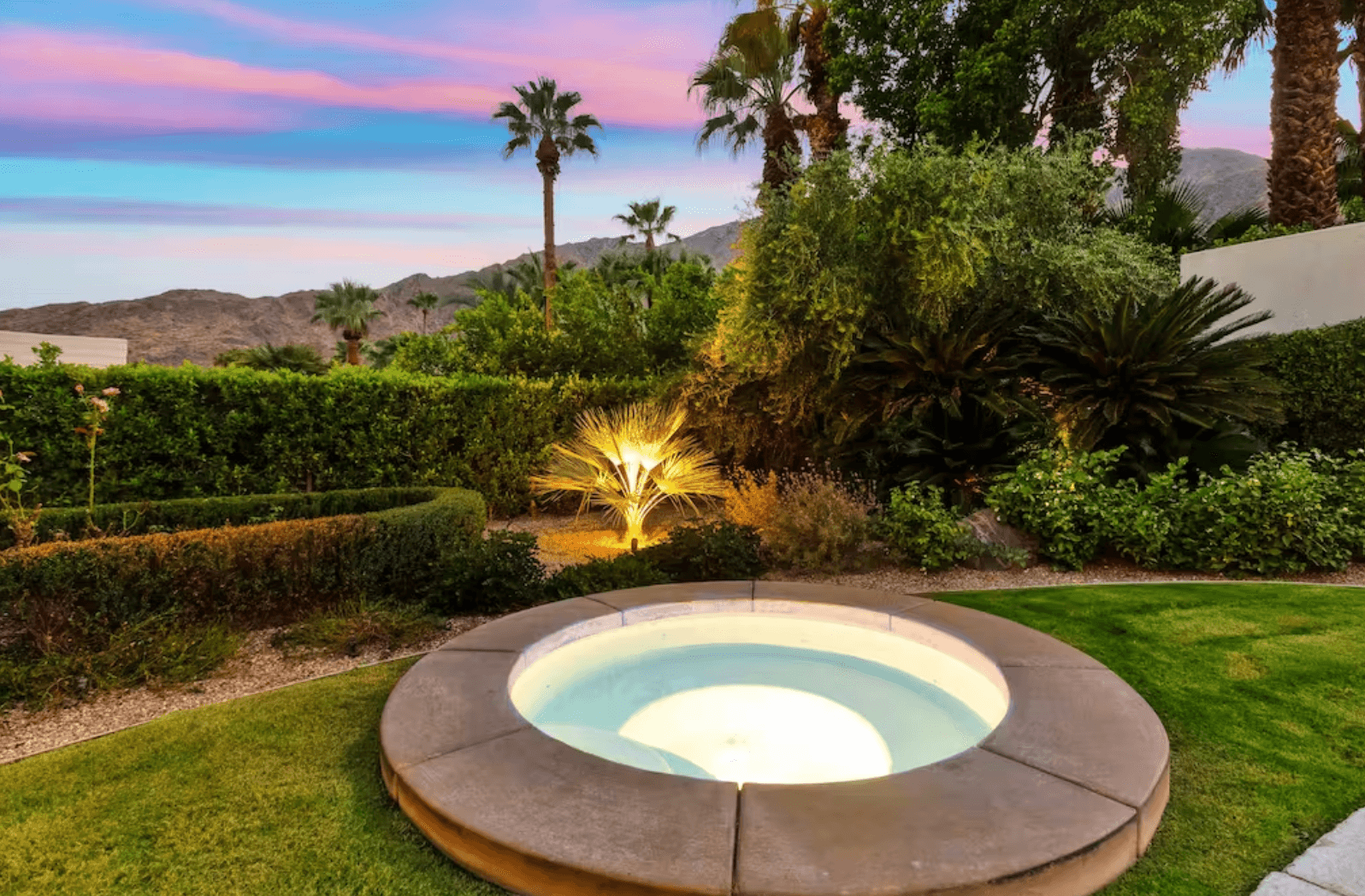 Palm Springs Style House - Image 23