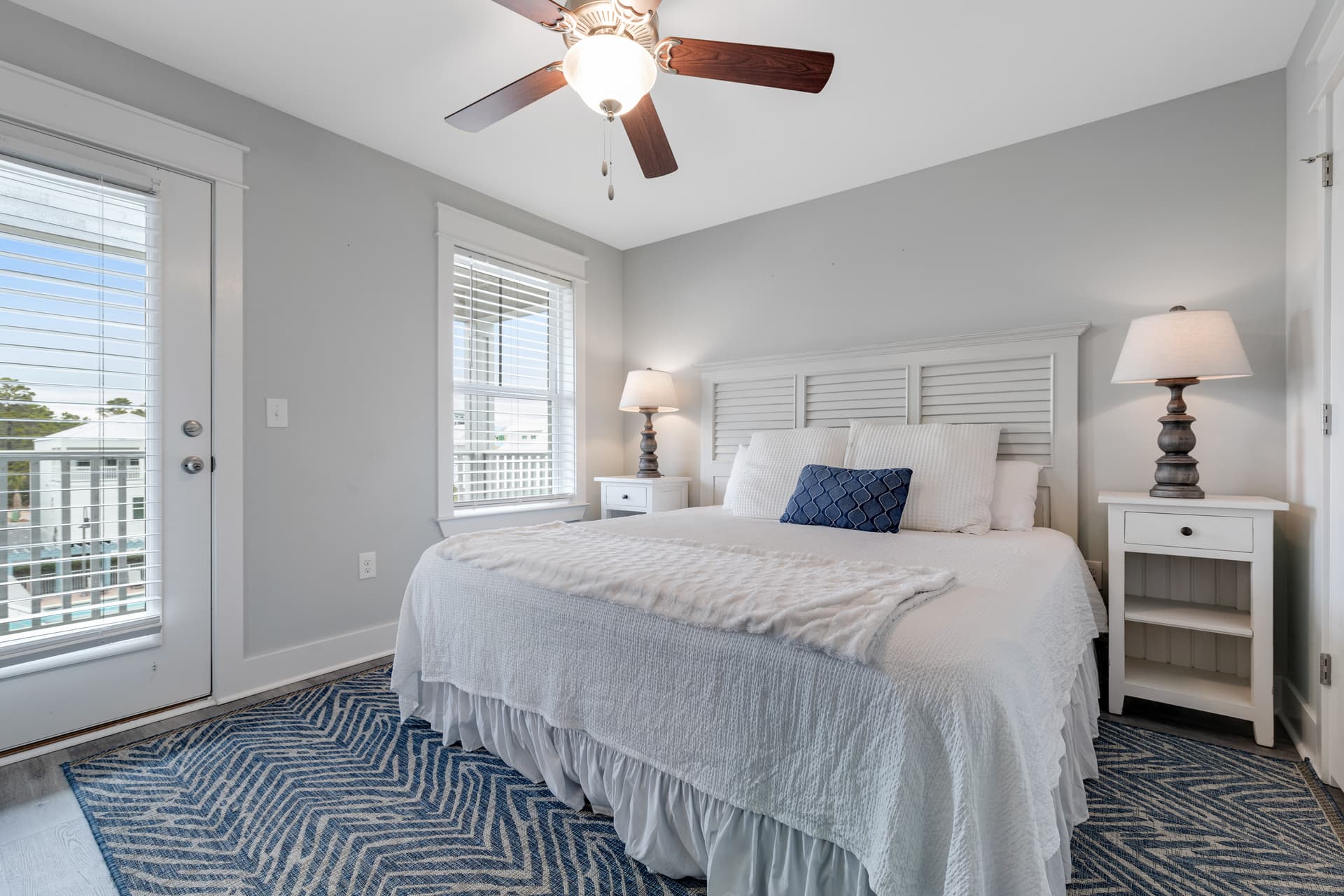 Porches N' Paradise House - Image 12