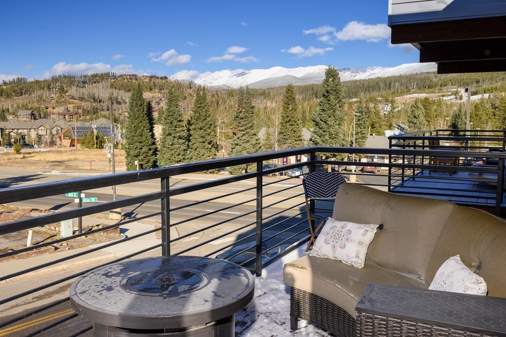 Continental Vista Condo - Image 22