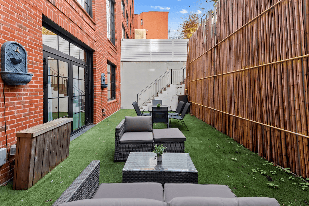 Clinton Home - Image 2