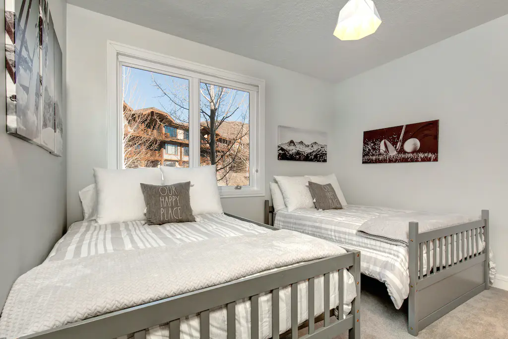 Glamorous Gallivan Place - Image 31