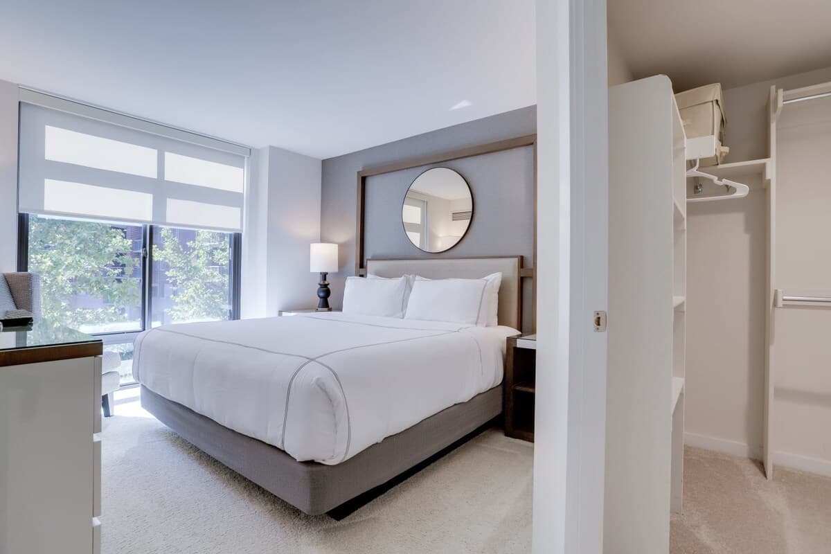 Red Brick Residence - Image 20