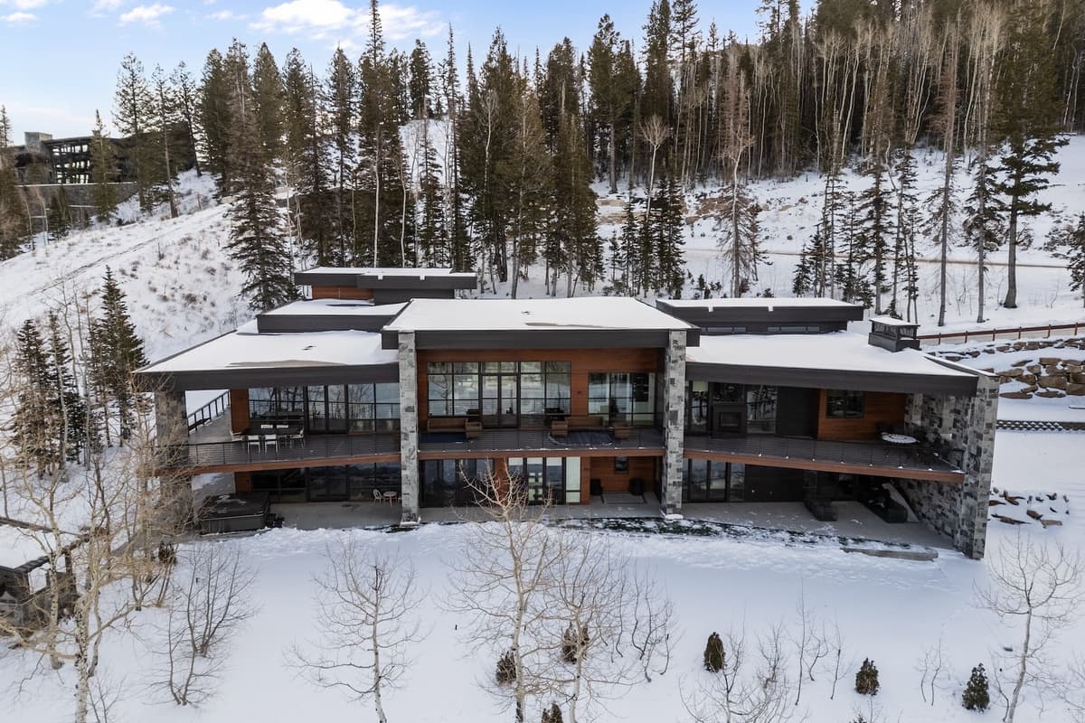 Quicksilver Haus - Image 1