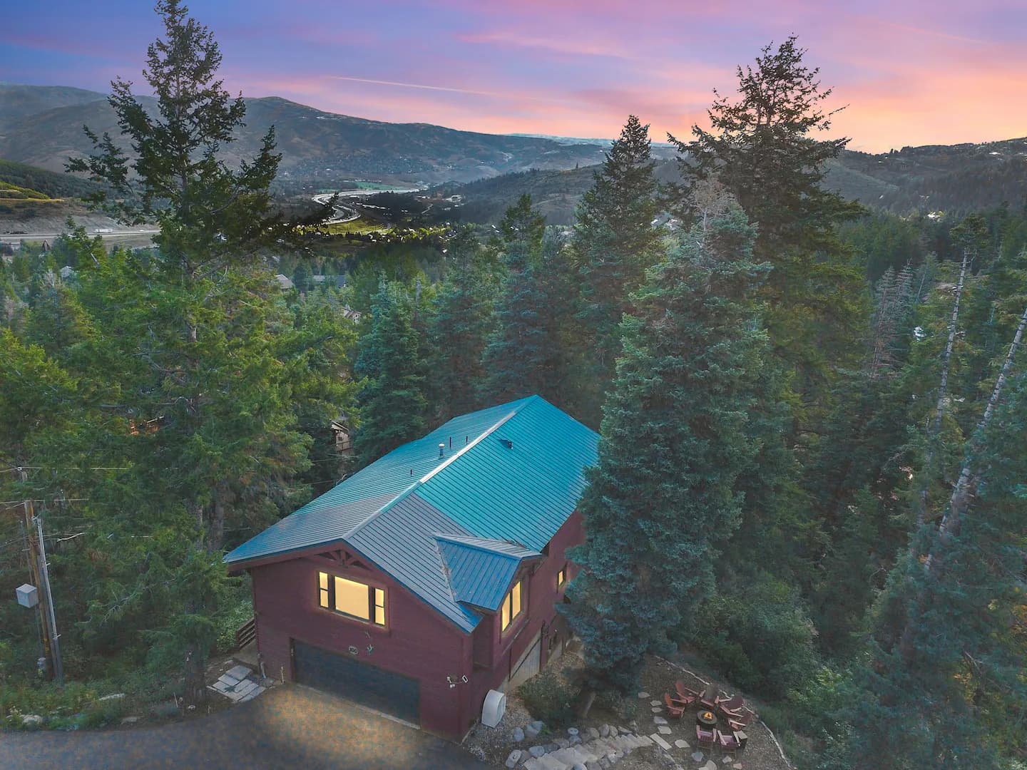 Silver Hollow Cabin - Image 2