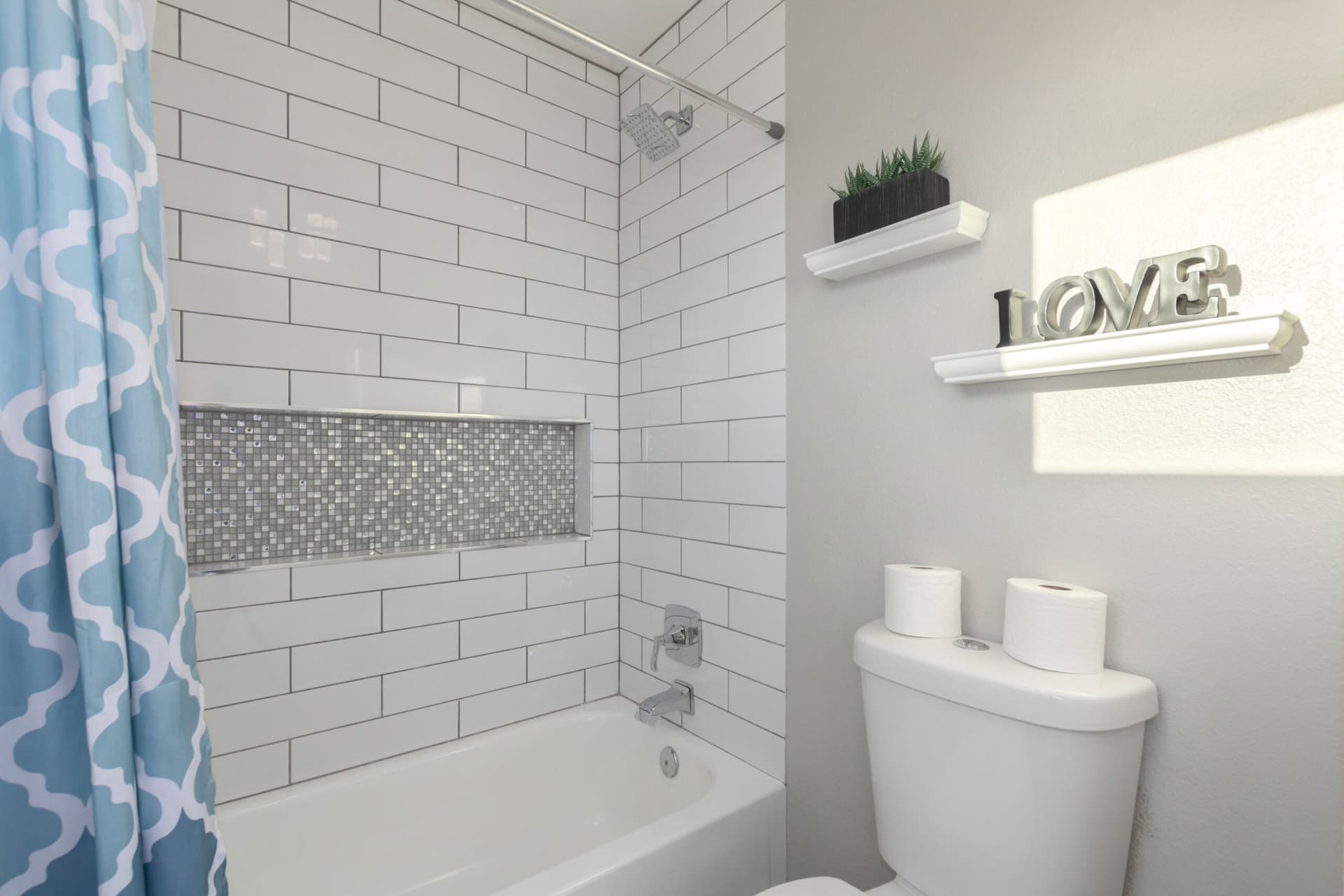 Kings Lux Escape - Image 19