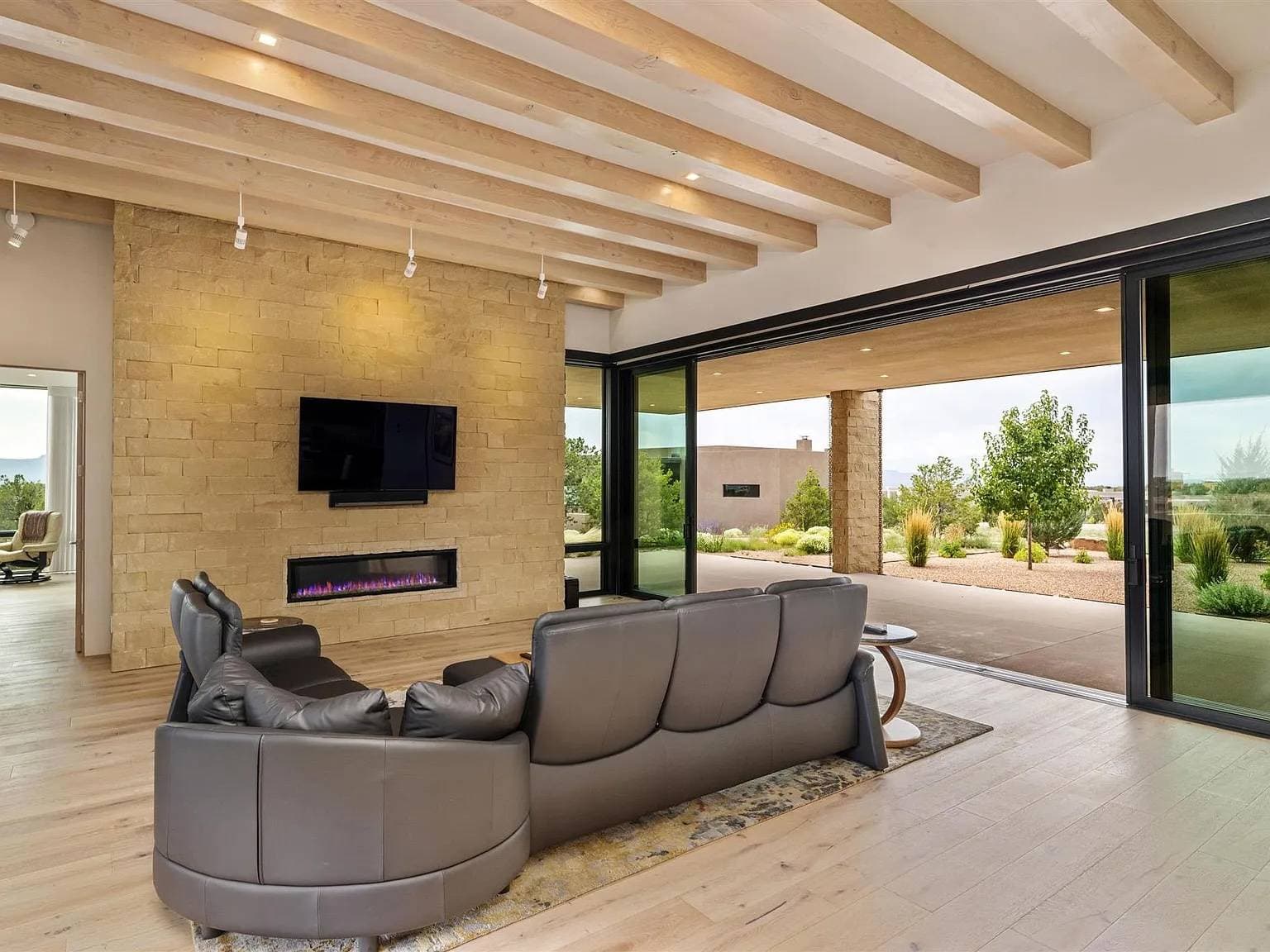 Oso Vista Retreat - Image 8