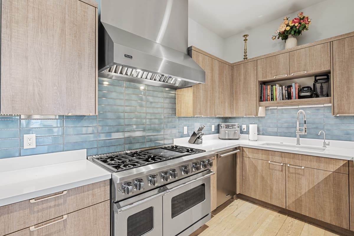 Quicksilver Haus - Image 23