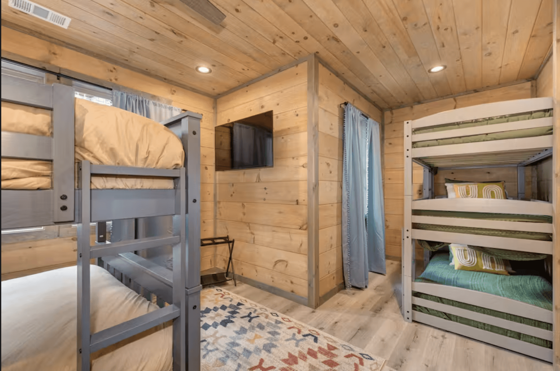 Oasis in the Smokies - Image 19