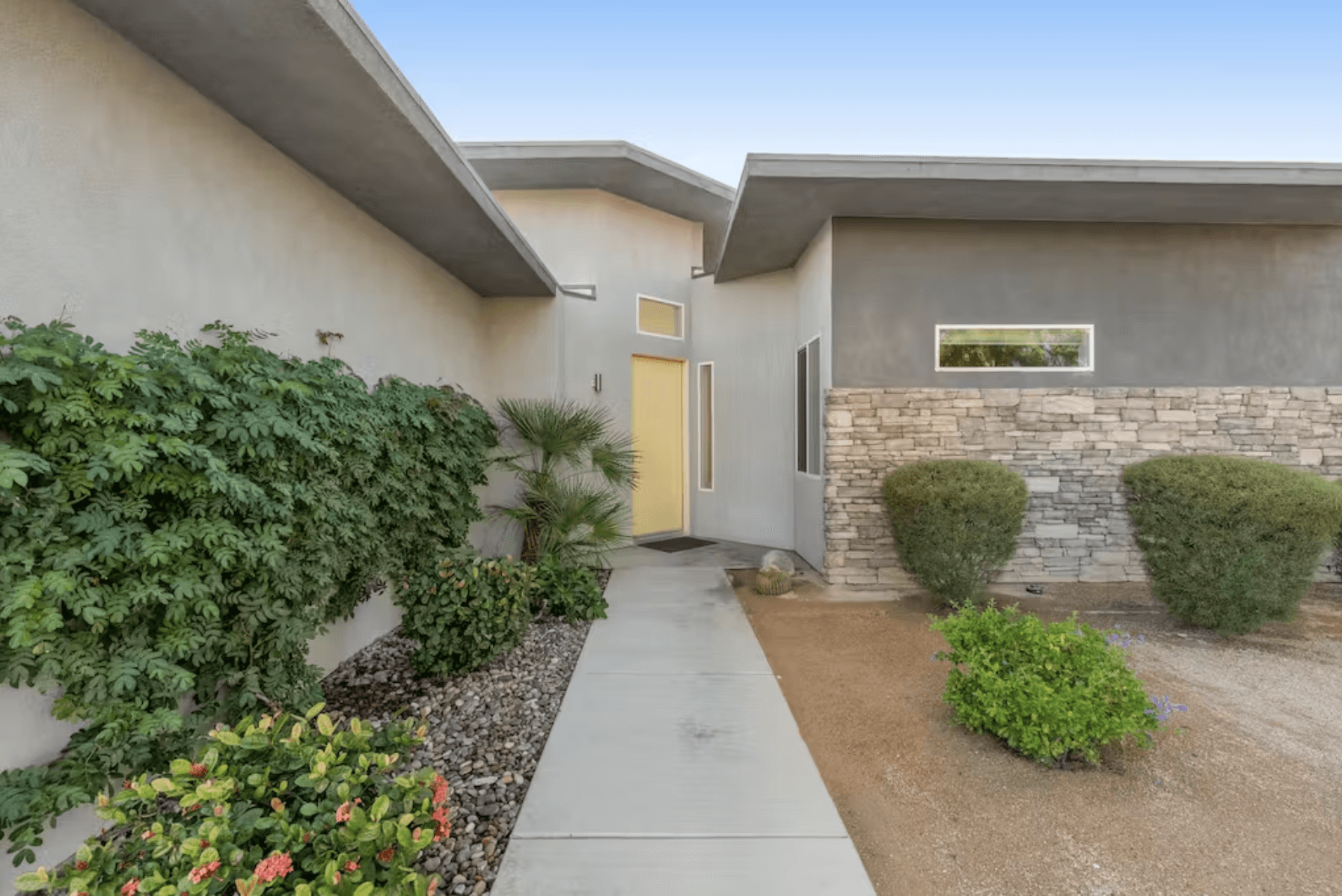 Modern Distinction Home - Image 29