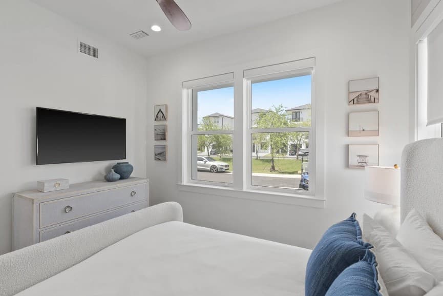 Lone Star Hideaway - Image 25