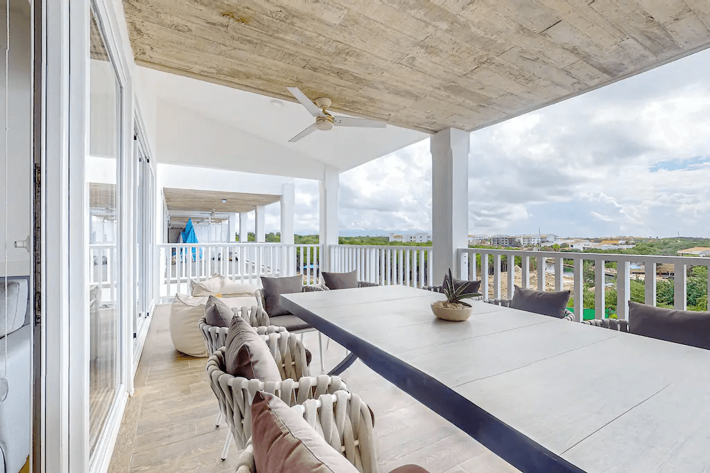 Blue House 305 - Image 5