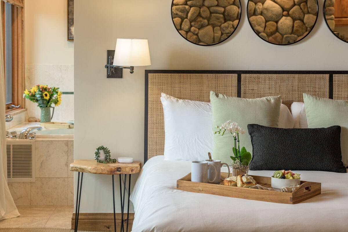 Four Sisters - Image 58