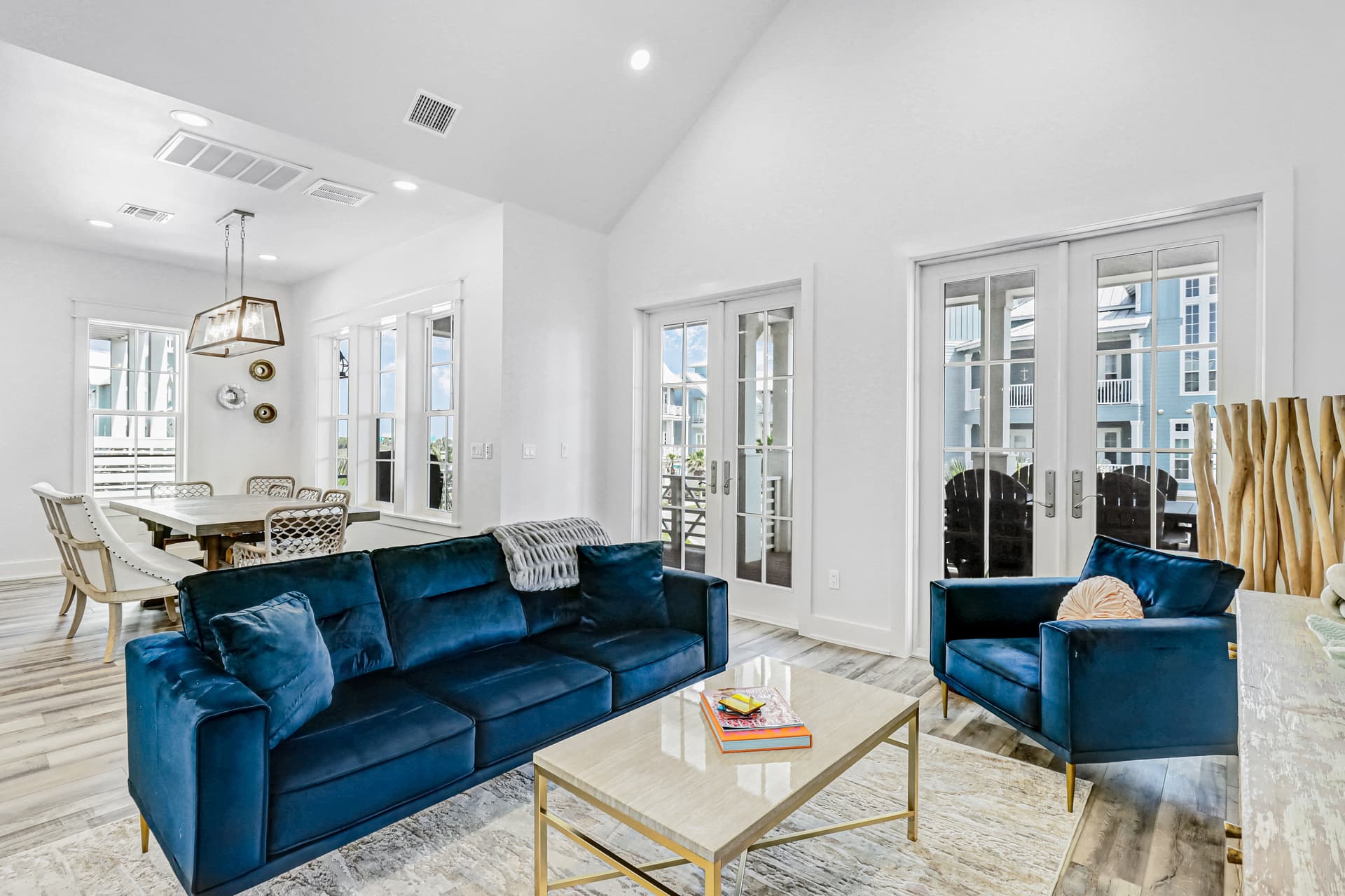 Sunset Avenue Stunner - Image 4