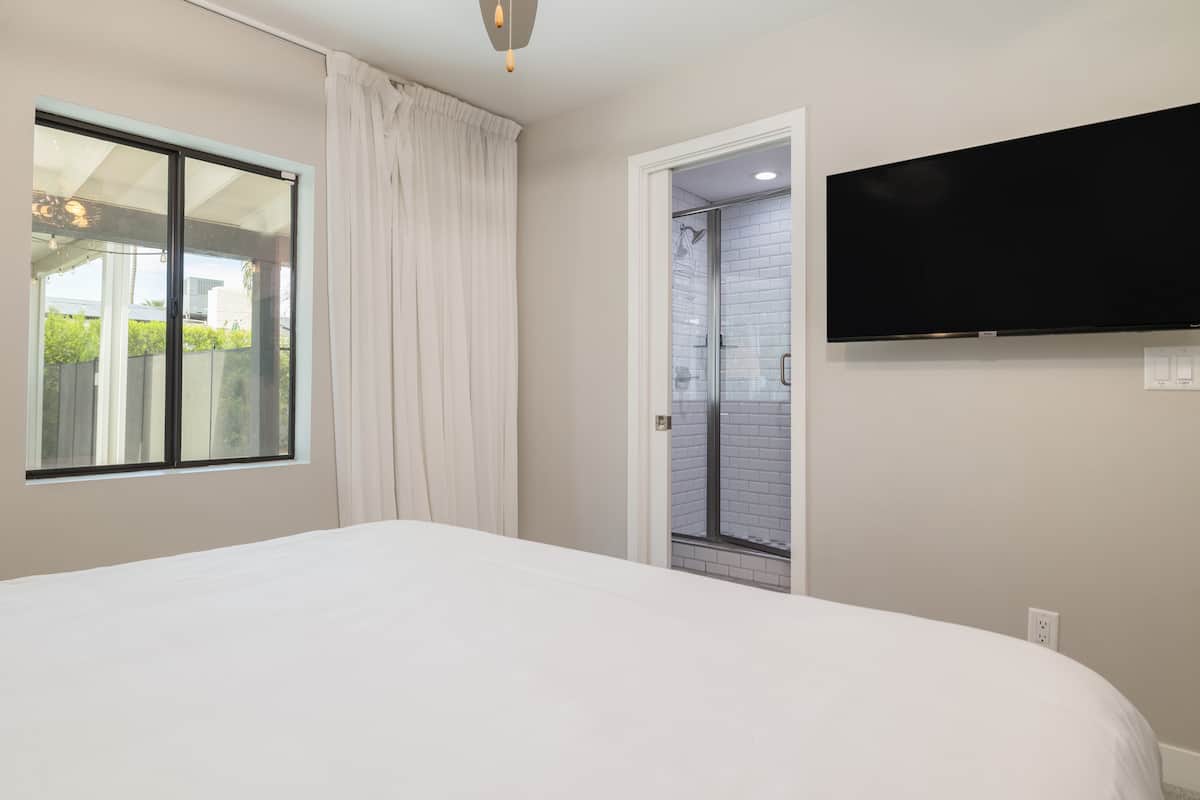 White Agate - Image 17