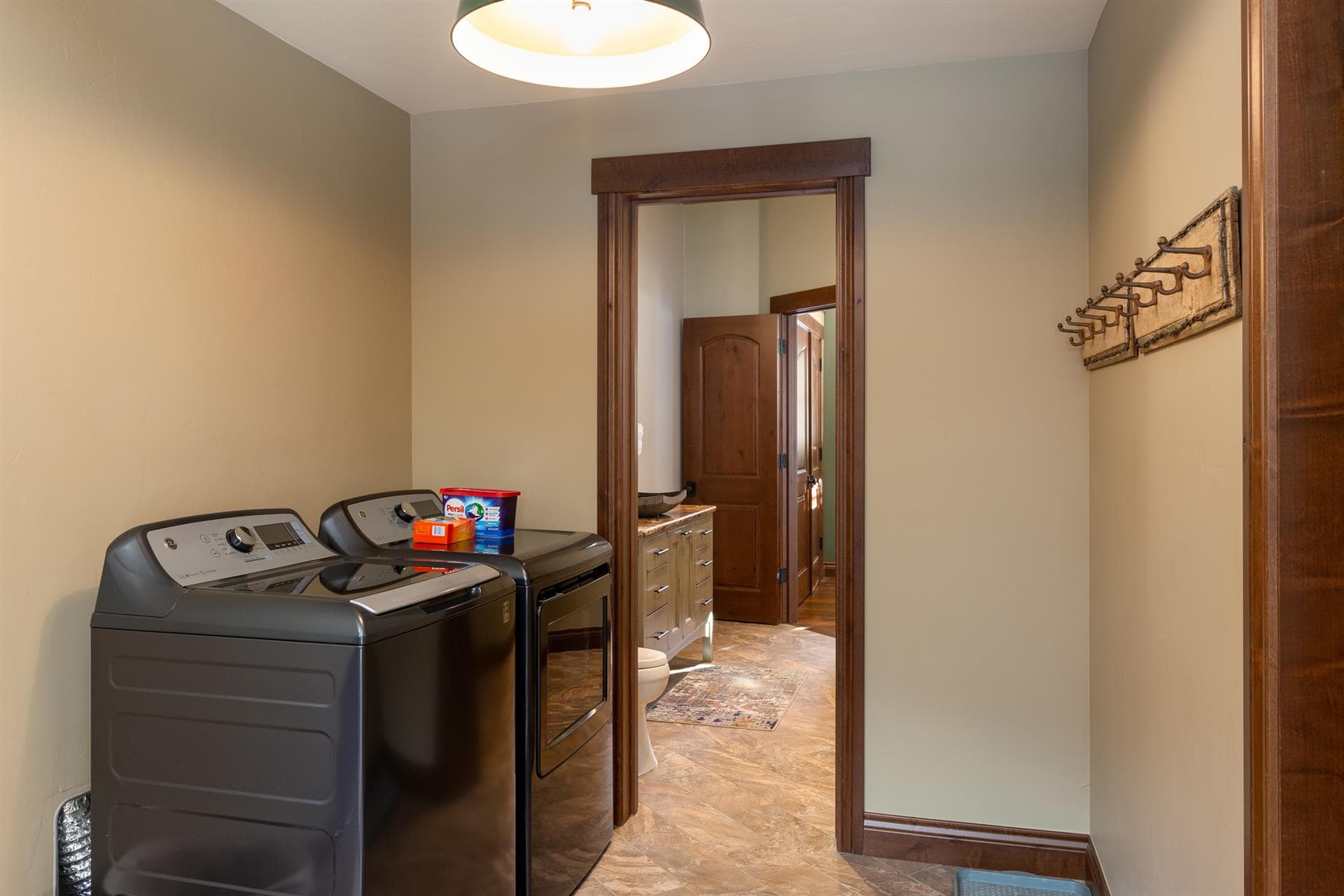 Independence House - Image 36