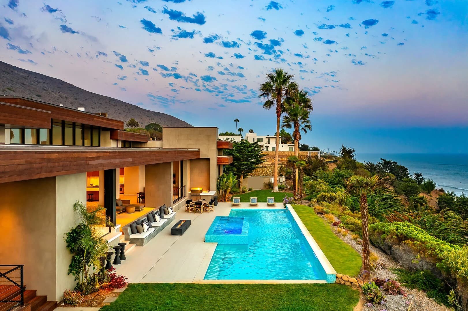 Malibu Beach Oasis - Image 4