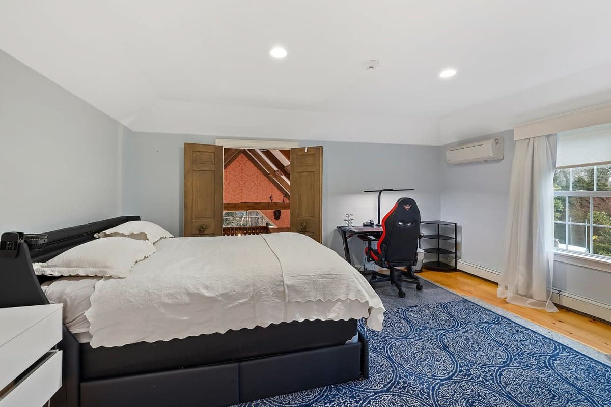 Brewster Barefoot Bliss - Image 39