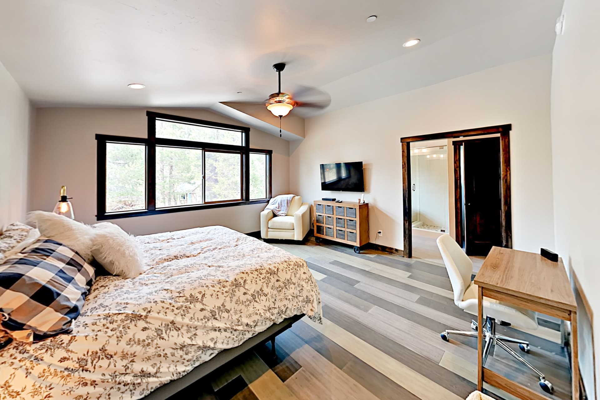 Arrowhead Adventures House - Image 7