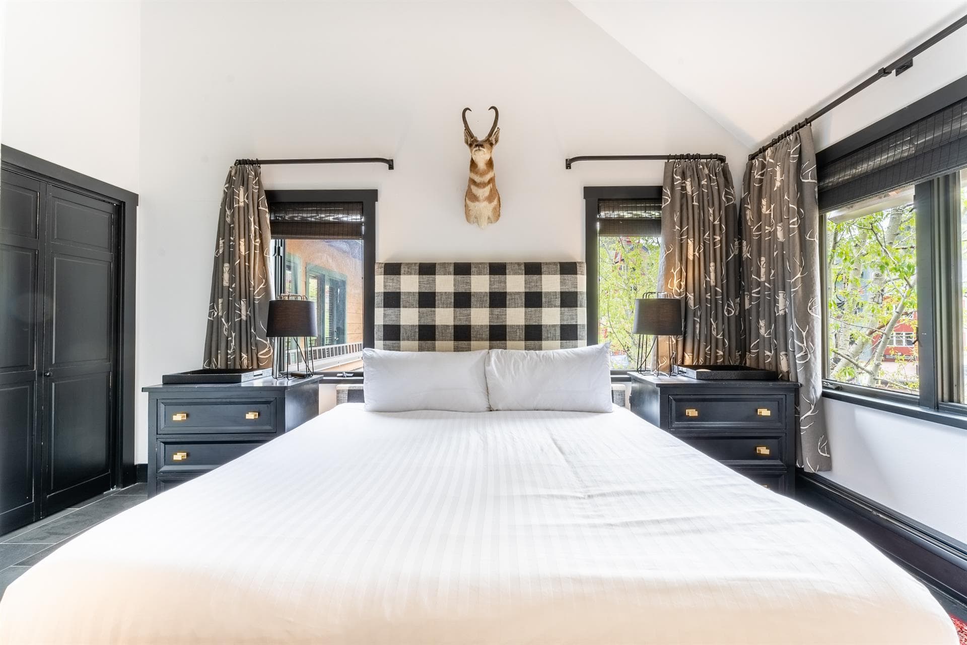 Arapahoe Residence - Image 27