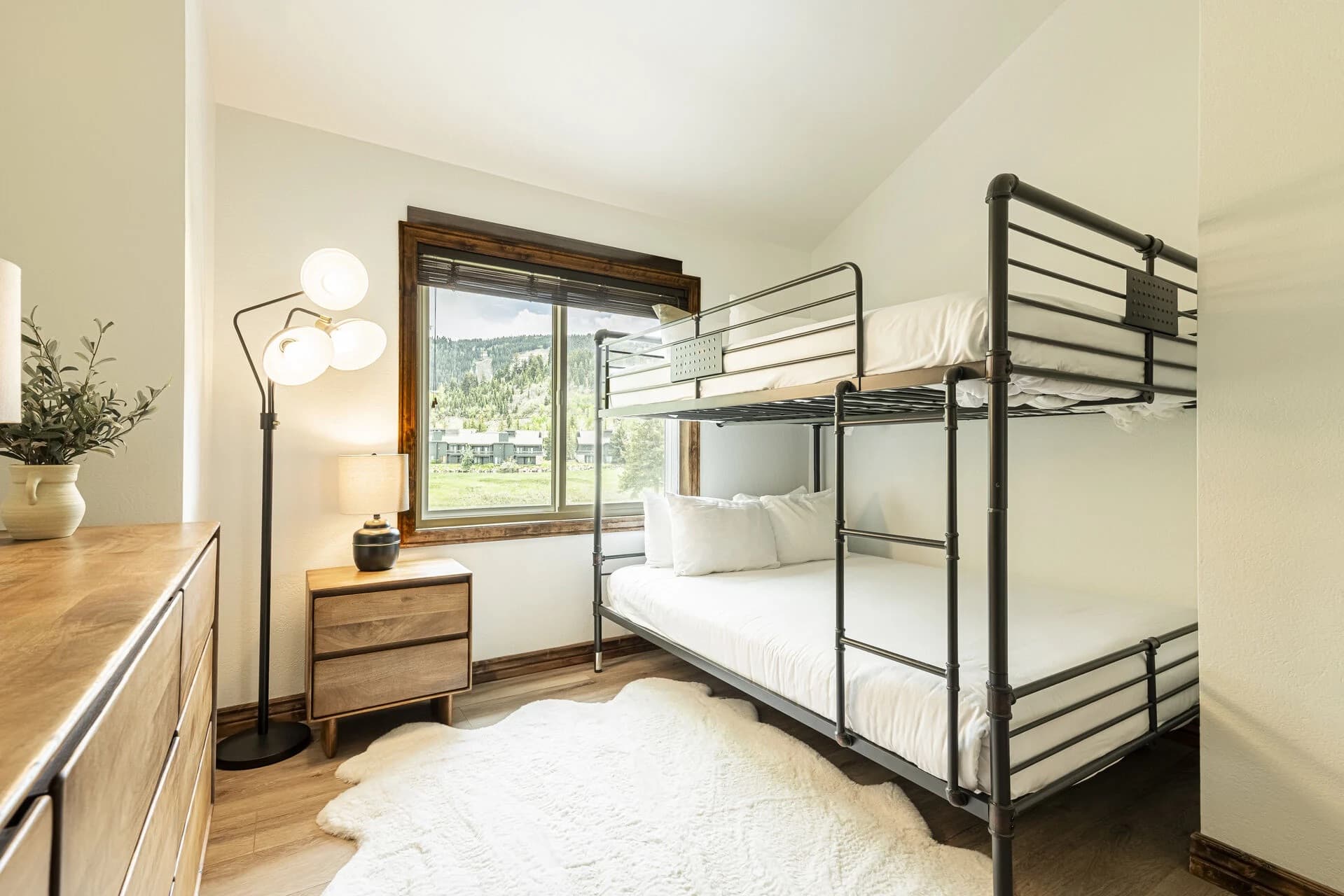 Fawngrove Woodland Escape - Image 26