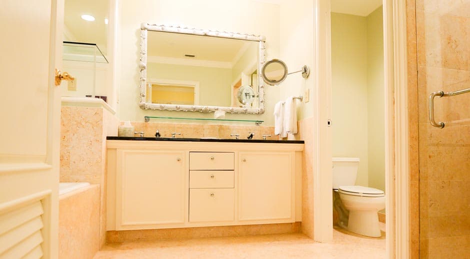 Ritz-Carlton Residence #301 - Image 8