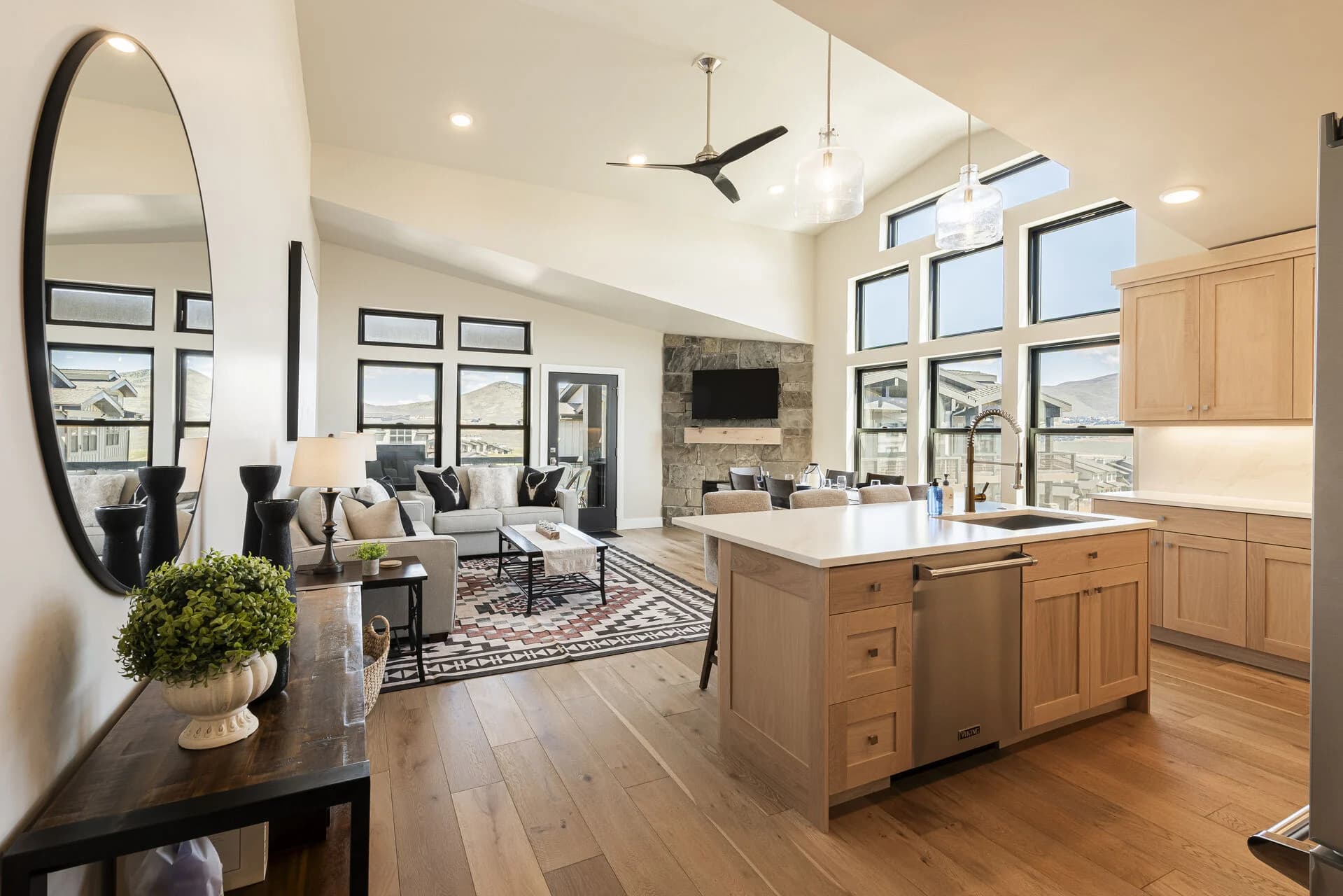 Mayflower Lakeside #45-304 - Image 2