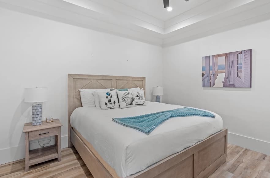 Happy by the Sea - Image 36