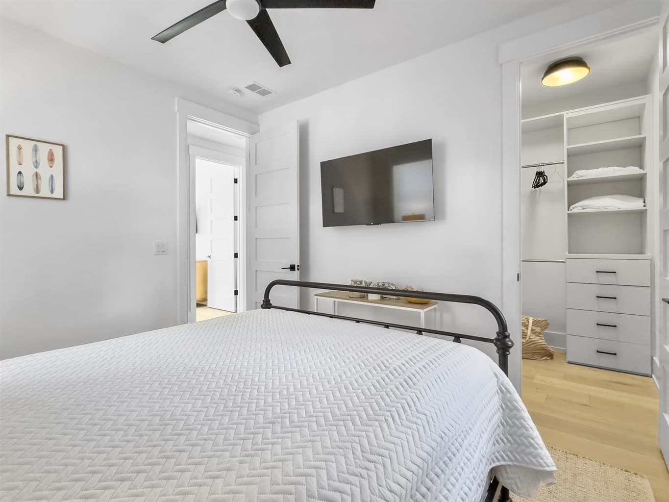 Amalfi Palms - Image 31