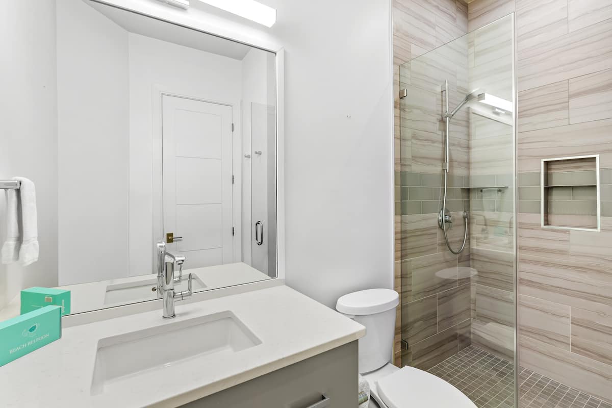 Crest One - Image 20