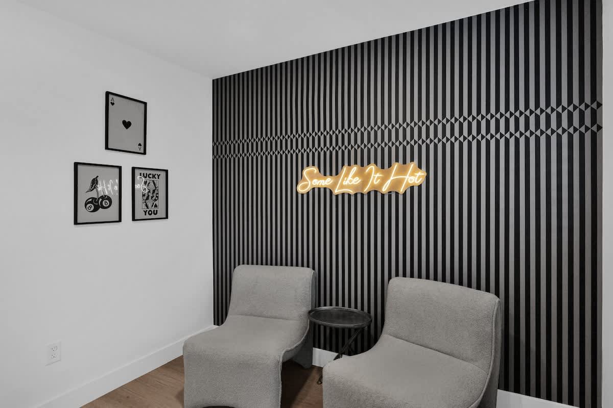 Old Town Scottsdale Retreat - Image 16