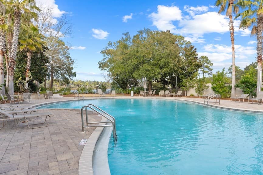 Resorting To Happiness - Image 55