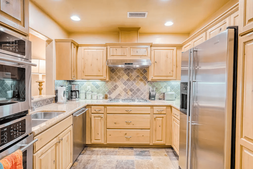 Plaza Home - Image 2