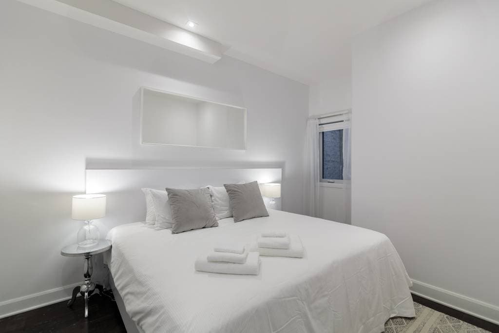 Miller House - Image 33