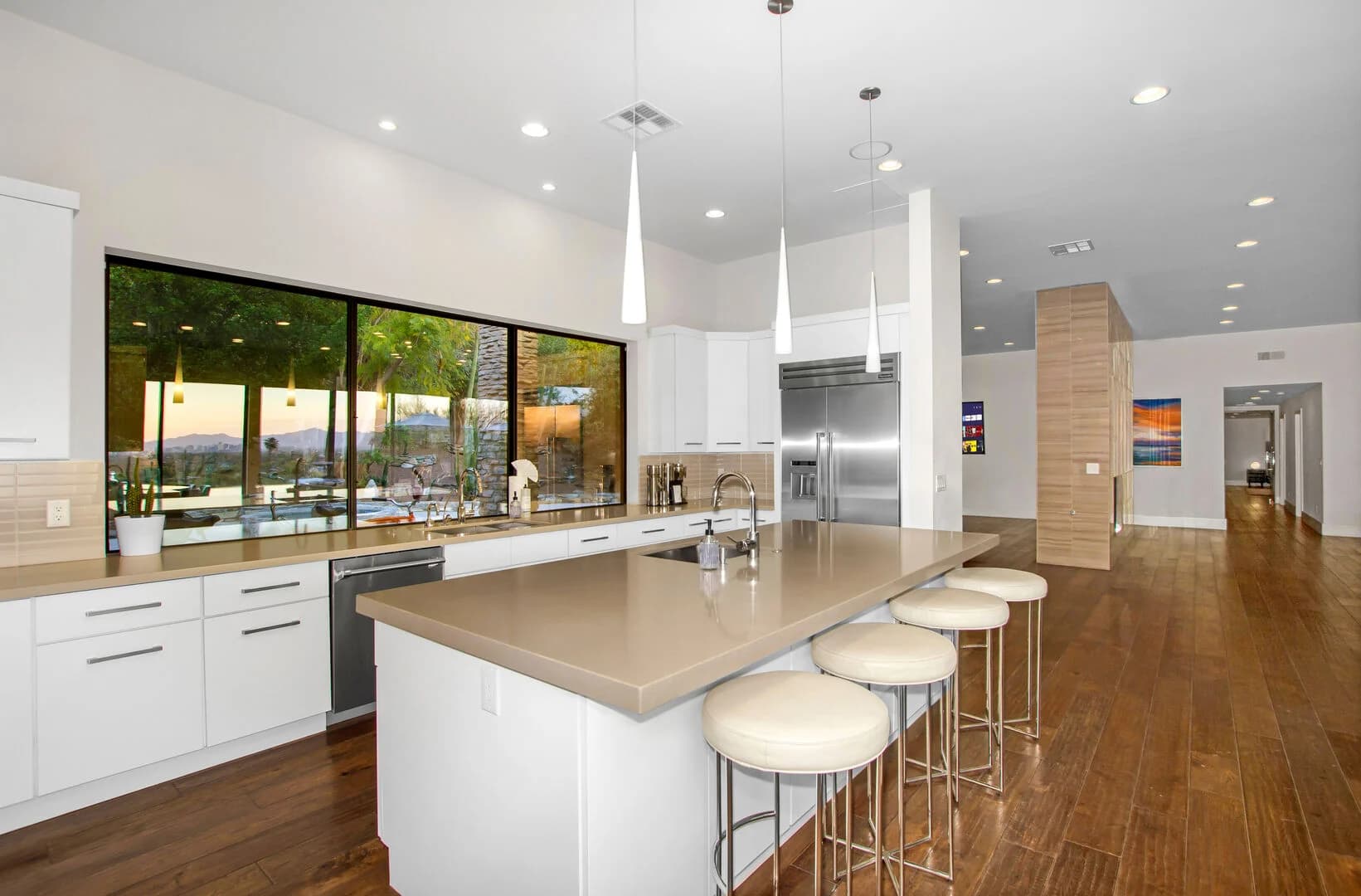 The Harlow - Image 35