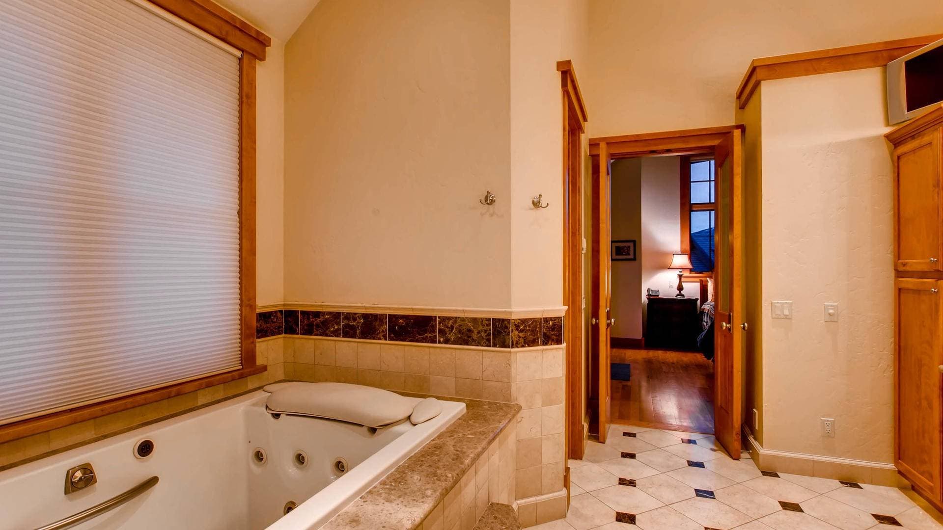 Timber Trail Lodge - Image 19