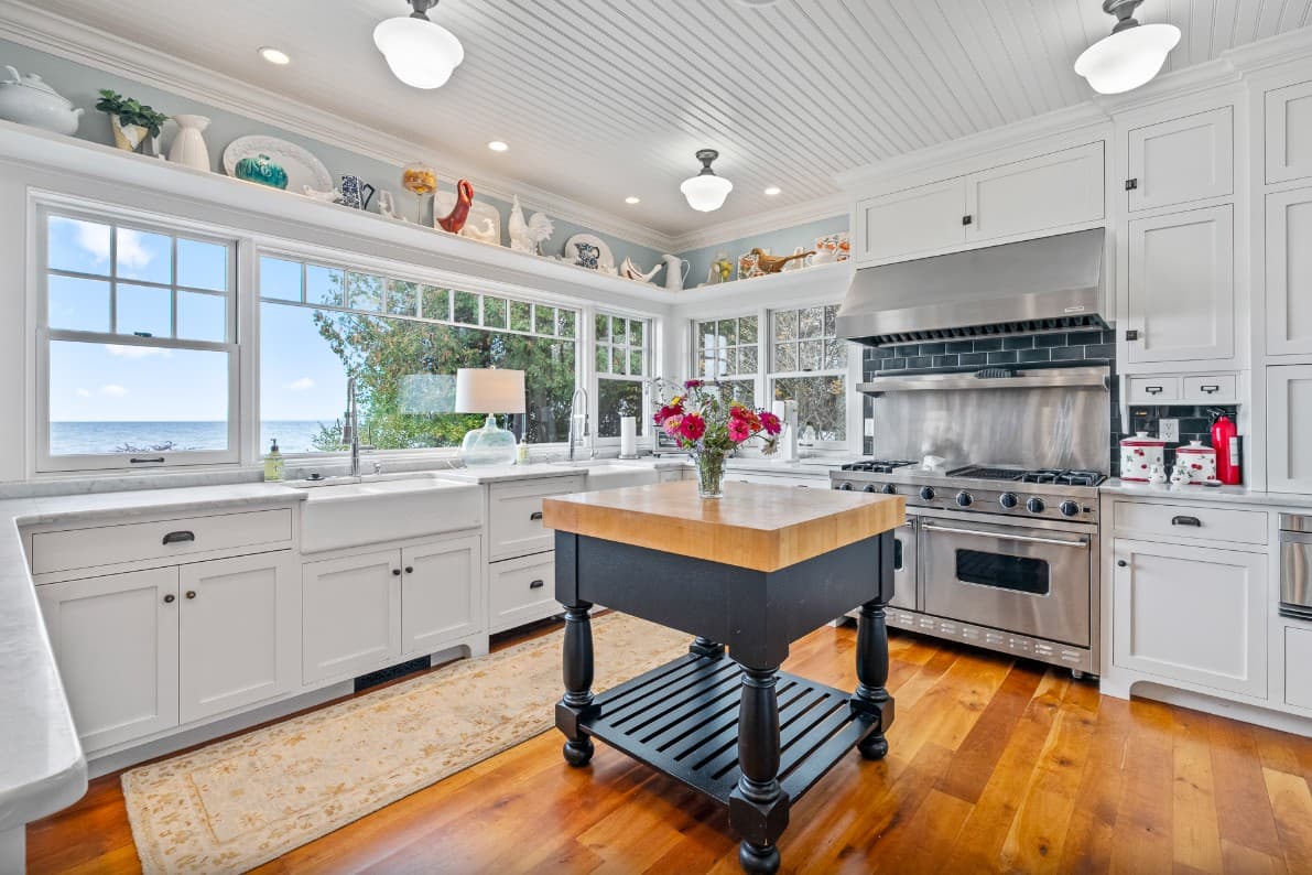 Goettelman's Lake House - Image 13