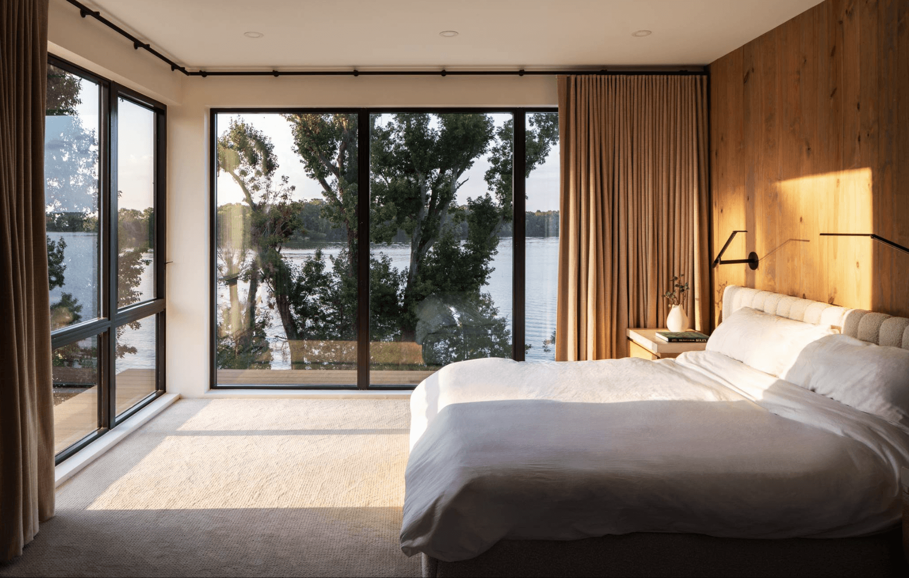 Nashville Lakeside Modern - Image 56