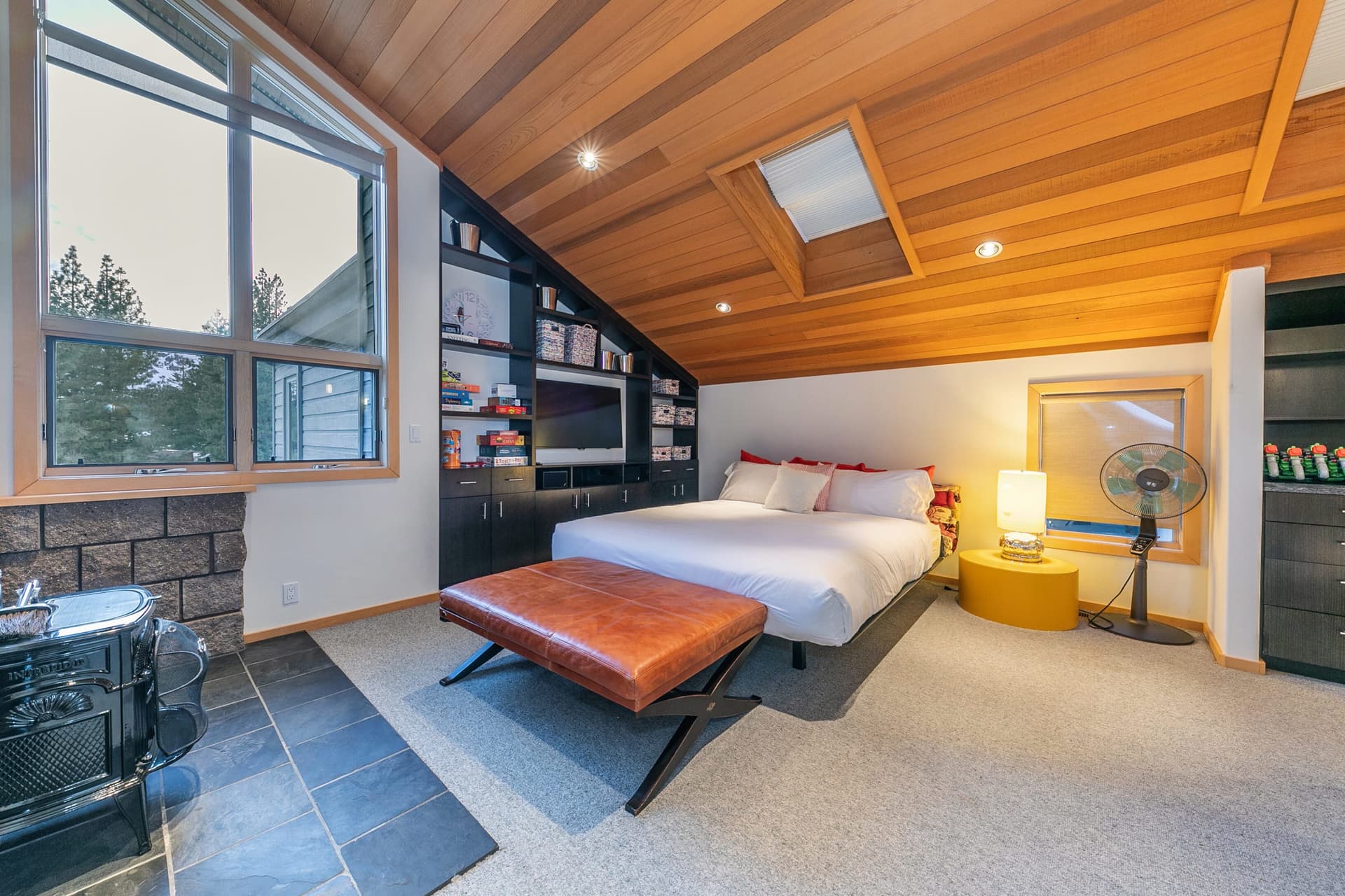 Bright Alpine Retreat - Image 33