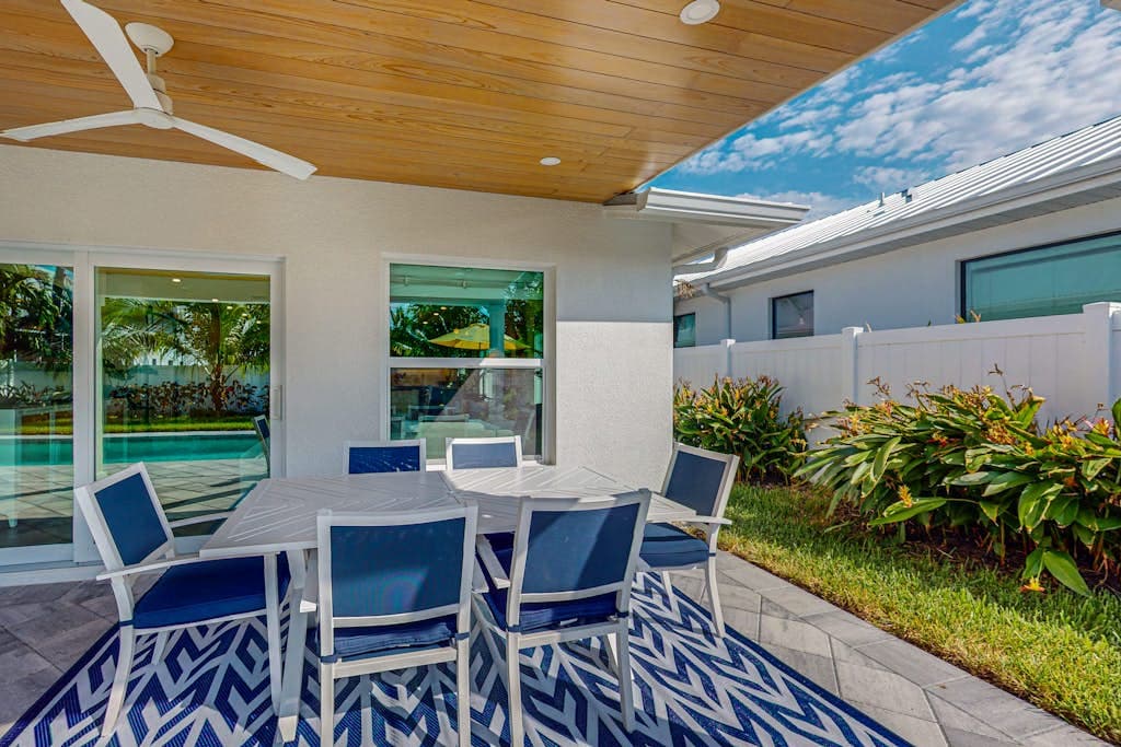 Yellow Door Beach Cottage - Image 21