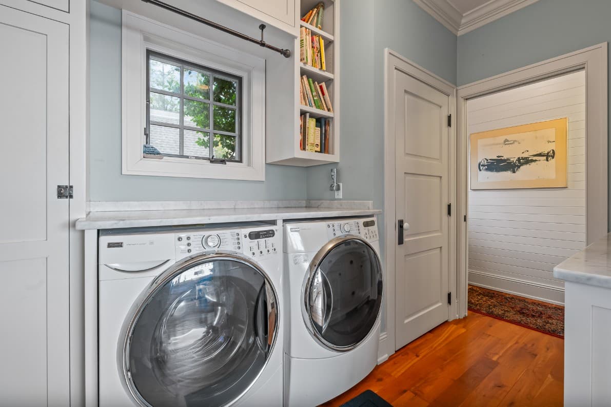 Goettelman's Lake House - Image 23