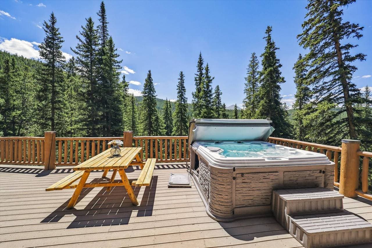 Goldenview Lodge - Image 15