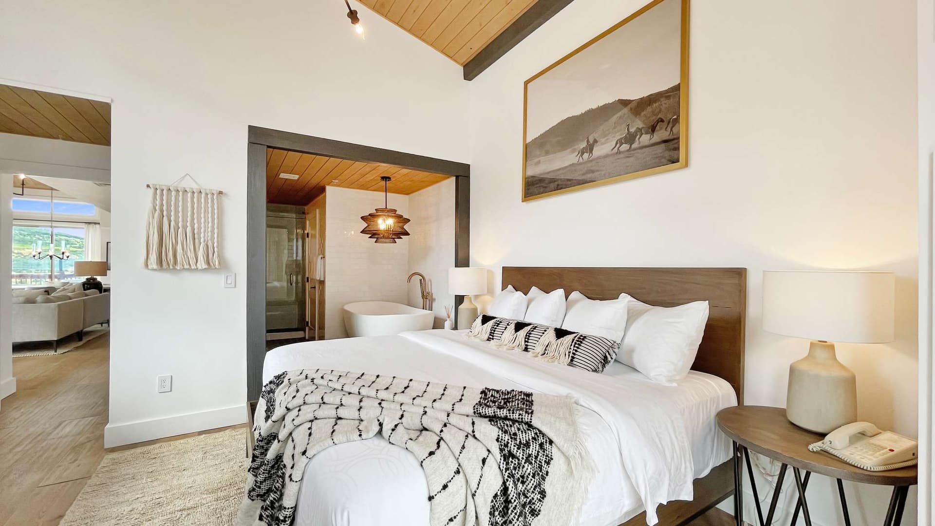 Sneaux Shack - Image 21