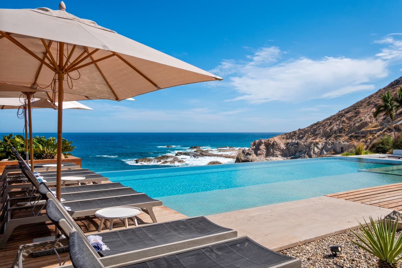 Private Beachfront in Palmilla - Image 6