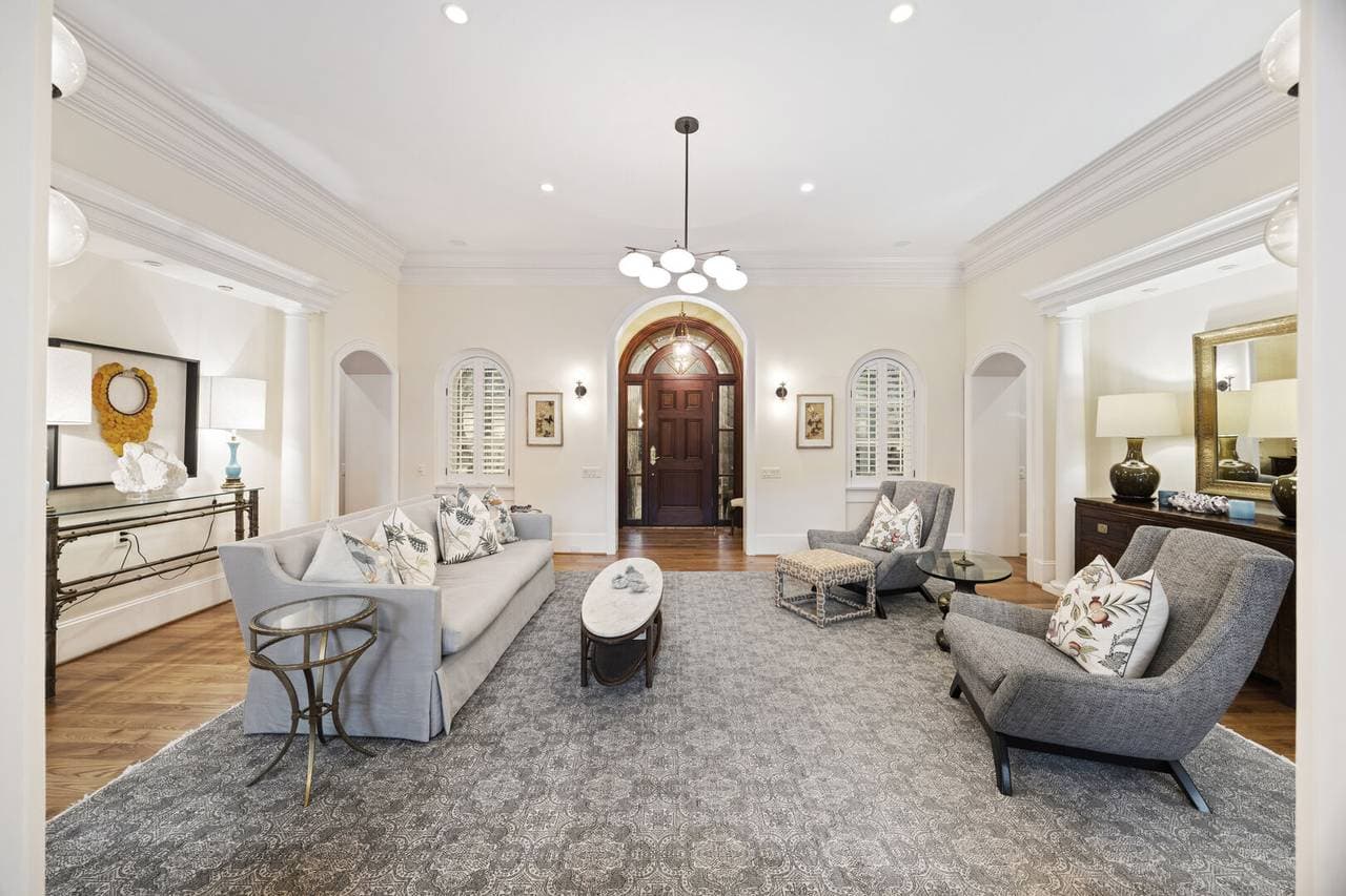 Yellow Throat Lane - Image 7