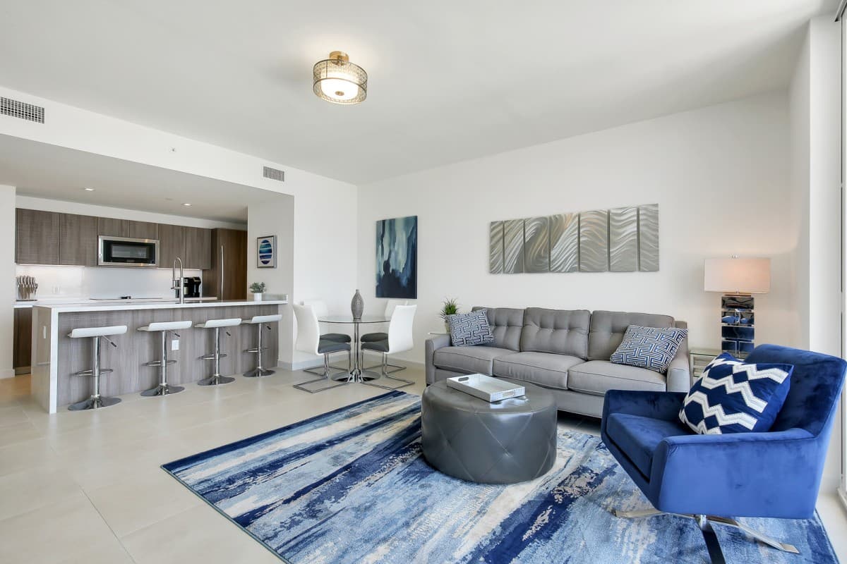 Palm Residence - Image 2