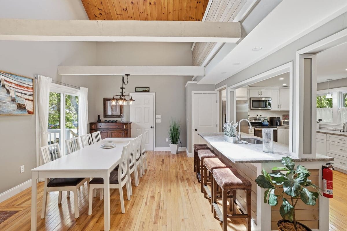 Shore House - Image 4